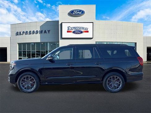 New 2025 Ford Expedition Max Platinum w/ Stealth Performance Package image 9