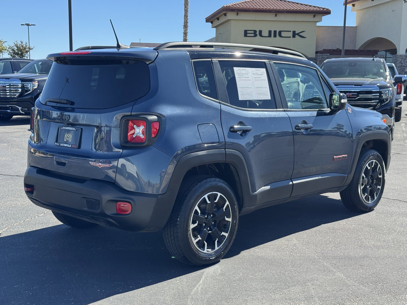 Used 2023 Jeep Renegade Trailhawk AWD/4WD image 6