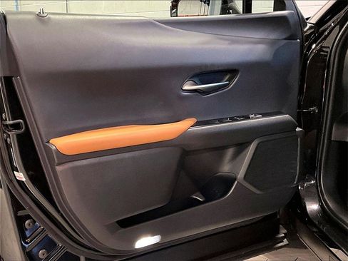 Used 2019 Lexus UX 250h image 28