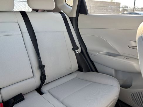 Used 2025 Hyundai Kona SEL image 38