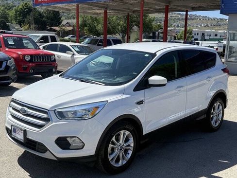 Used 2019 Ford Escape SE FWD image 8