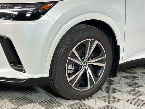 Used 2025 Lexus RX 350 Premium image 4