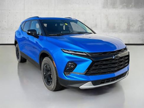 New 2026 Chevrolet Blazer LT image 3