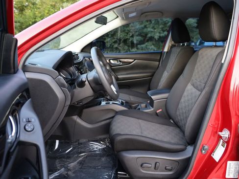 Used 2017 Nissan Rogue Sport SV image 12