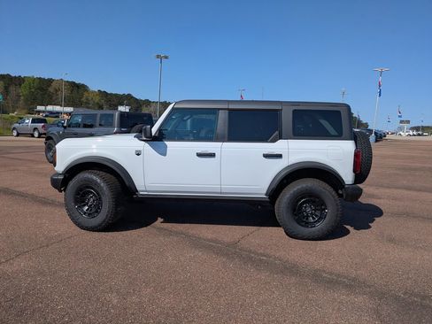 New 2026 Ford Bronco Big Bend w/ Black Diamond Package image 5