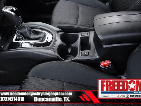Used 2020 Nissan Rogue SV w/ Premium Package FWD image 35