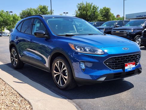 Used 2022 Ford Escape SEL w/ SEL Stealth AWD Package image 4