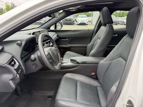 Used 2025 Lexus UX 300h AWD w/ Accessory Package (Z1) image 13