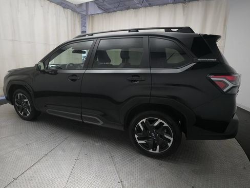 Used 2025 Subaru Forester Limited AWD/4WD image 35