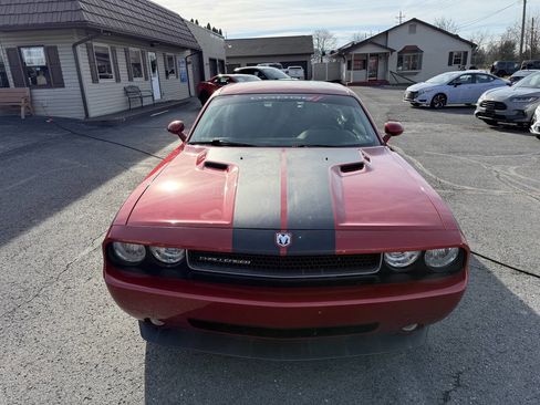 Used 2009 Dodge Challenger SE image 6