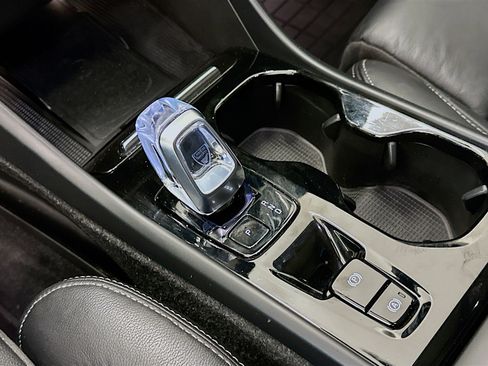 Used 2023 Volvo XC40 B5 Plus w/ Protection Package image 25