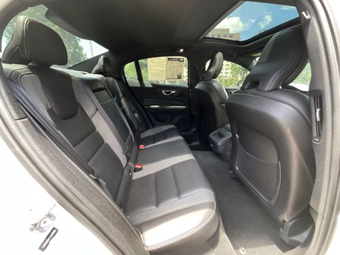 Used 2019 Volvo S60 T6 R-Design AWD/4WD image 9