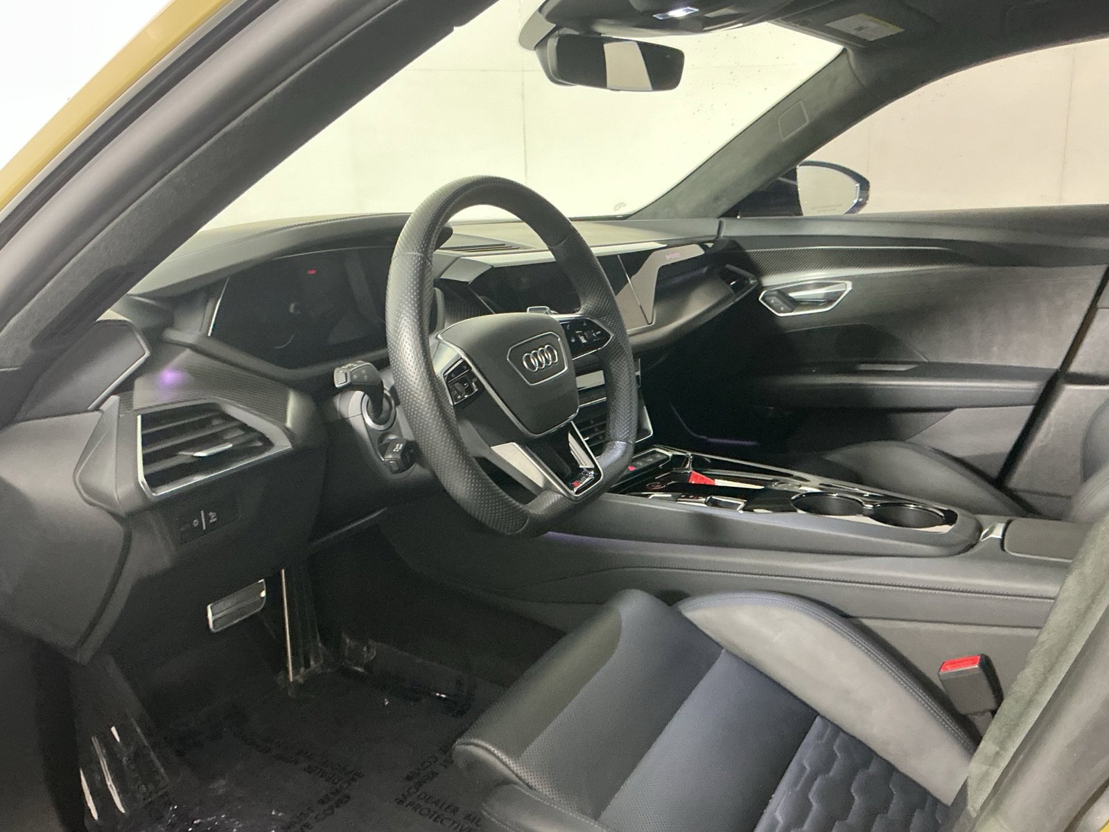 Used 2023 Audi RS e-tron GT w/ Carbon Performance Package AWD/4WD image 10
