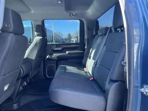 Used 2024 Chevrolet Silverado 2500 LT image 24