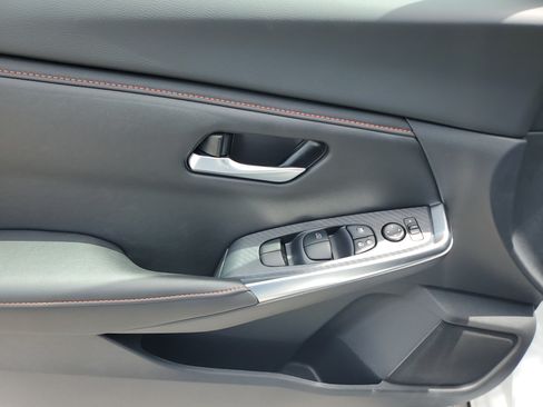 Used 2025 Nissan Sentra SR w/ Midnight Edition FWD image 20