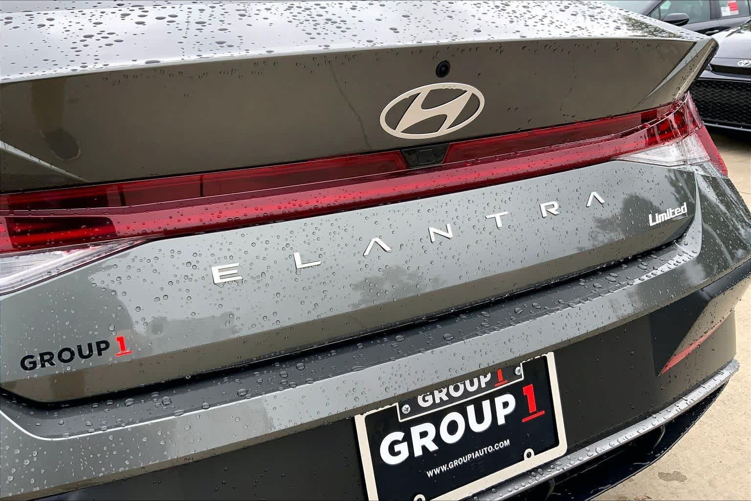 Used 2025 Hyundai Elantra Limited FWD image 33
