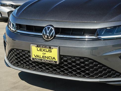 Used 2025 Volkswagen Jetta SE image 7