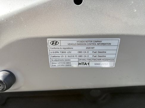 Used 2020 Hyundai Santa Fe SE image 26