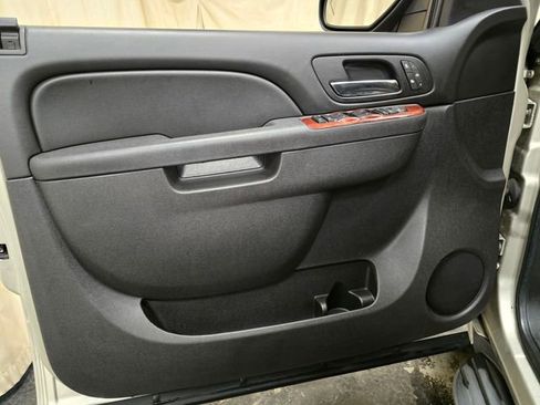 Used 2013 GMC Yukon XL SLT w/ Regional Value Package image 13