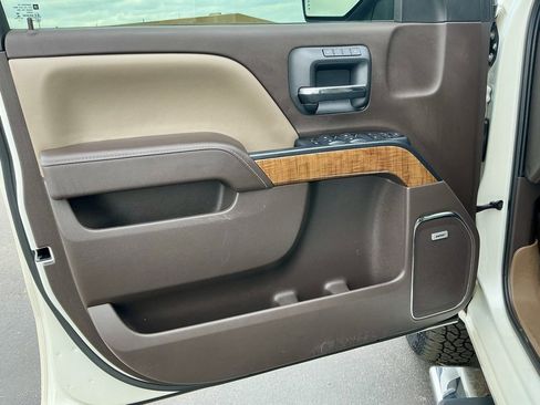 Used 2015 GMC Sierra 1500 SLT w/ SLT Crew Cab Value Package image 41