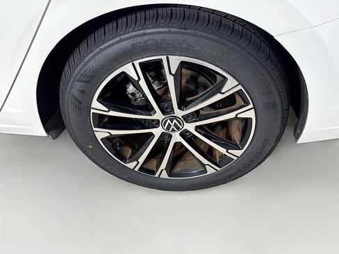 Used 2023 Volkswagen Jetta Sport FWD image 34