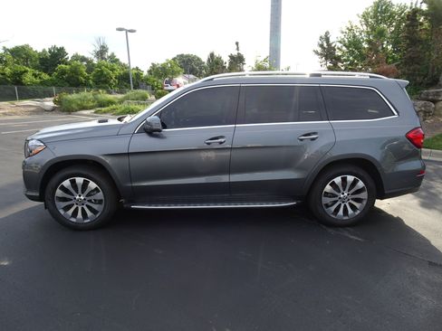 Used 2019 Mercedes-Benz GLS 450 4MATIC image 2