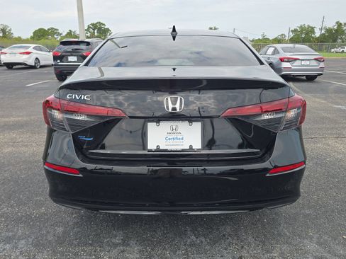 Certified 2025 Honda Civic LX image 4