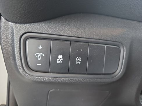 Certified 2025 Kia Soul LX w/ LX Technology Package image 25