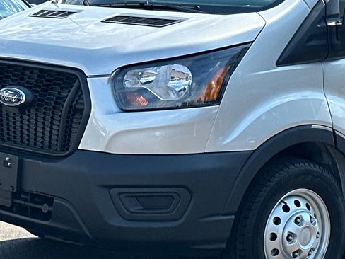 Used 2025 Ford Transit 350 XL image 2