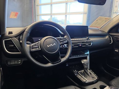 Certified 2023 Kia Seltos SX AWD/4WD image 19