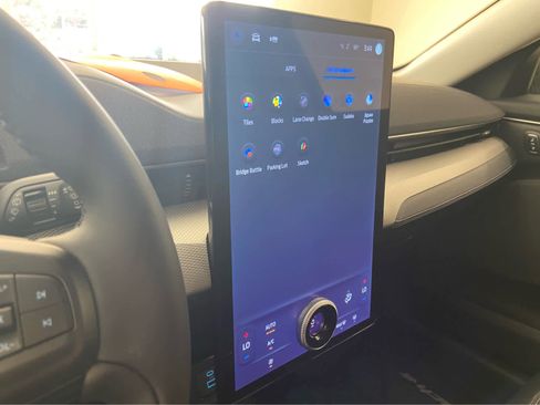 Used 2023 Ford Mustang Mach-E Select image 31