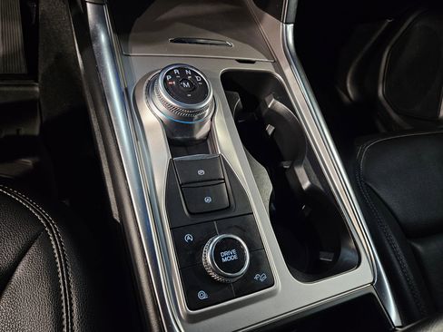 Used 2020 Ford Explorer XLT w/ Equipment Group 202A image 32