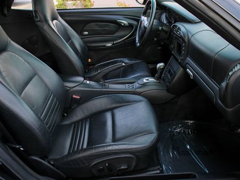 Used 2004 Porsche 911 Carrera 4S AWD/4WD image 16