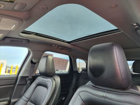 Certified 2021 Lincoln Corsair Grand Touring AWD/4WD image 4