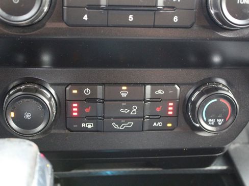 Used 2019 Ford F150 XLT image 23