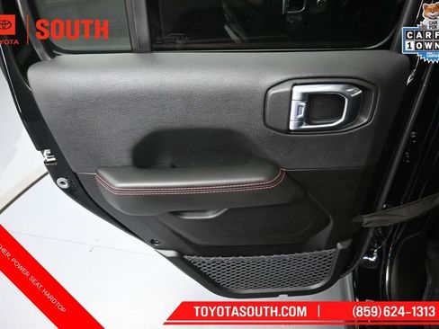 Used 2026 Jeep Wrangler Unlimited Rubicon AWD/4WD image 24