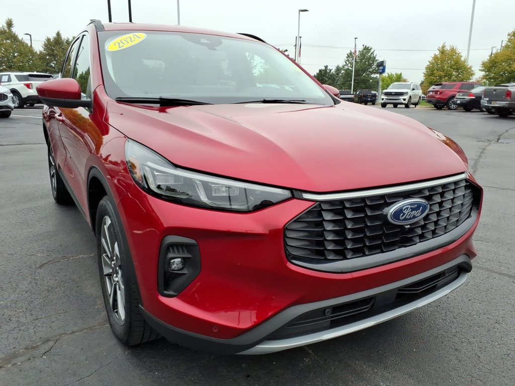 Used 2024 Ford Escape Platinum AWD/4WD image 3