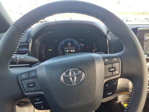 New 2026 Toyota Camry SE w/ Convenience Package FWD image 19