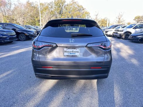 Used 2024 Honda HR-V LX image 5