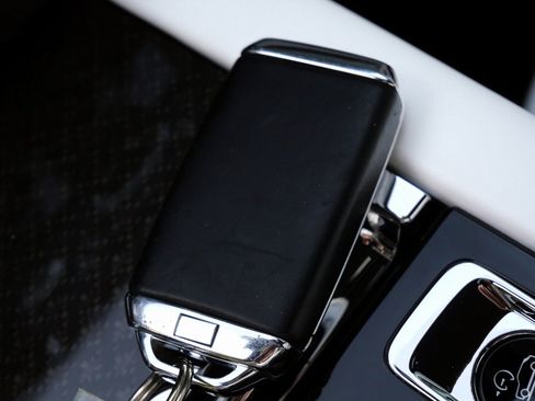 Certified 2022 Rolls-Royce Cullinan Black Badge image 15