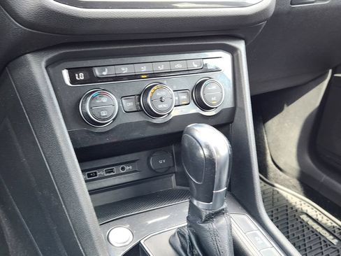 Used 2019 Volkswagen Tiguan SE AWD/4WD image 15