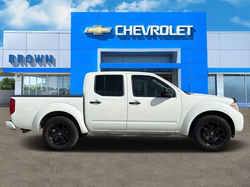 Used 2019 Nissan Frontier SV w/ Value Truck Package RWD image 2