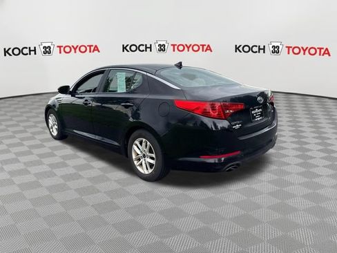 Used 2011 Kia Optima LX FWD image 4