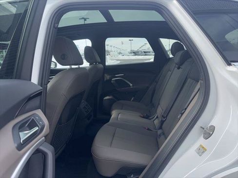 Used 2025 Audi Q5 Premium w/ Convenience Package AWD/4WD image 17