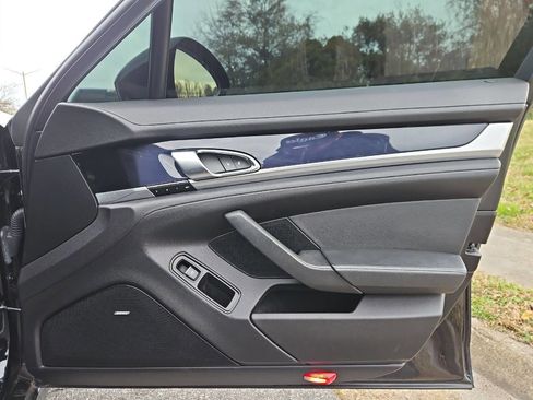 Used 2014 Porsche Panamera 4 image 15
