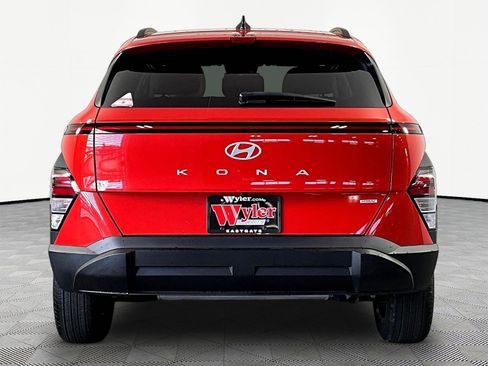 Used 2025 Hyundai Kona SEL AWD/4WD image 5