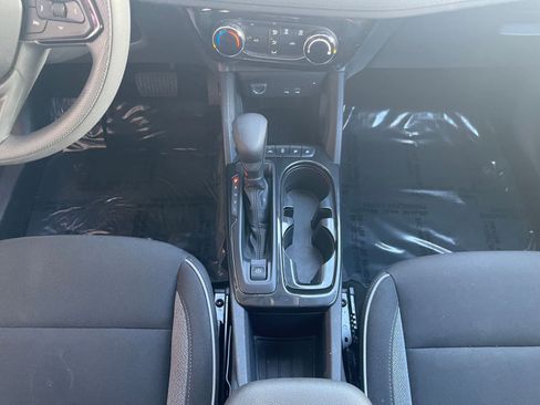 Used 2025 Chevrolet TrailBlazer LT image 39