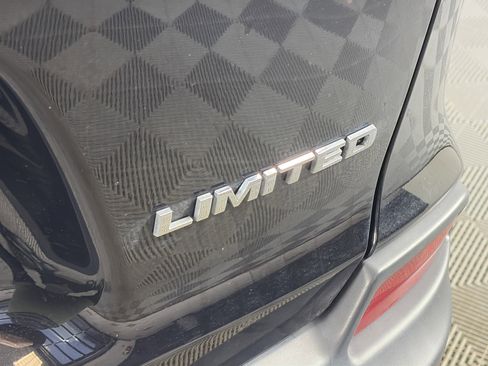 Used 2020 Jeep Cherokee Limited w/ Trailer Tow Group image 18