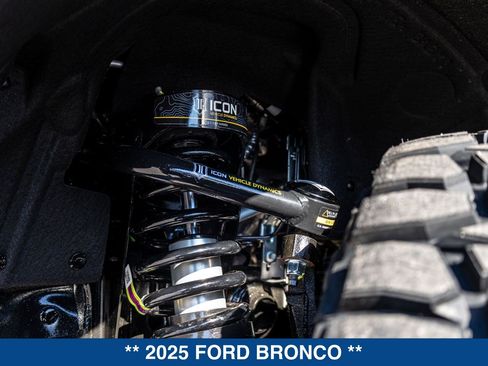 New 2025 Ford Bronco Badlands AWD/4WD image 37