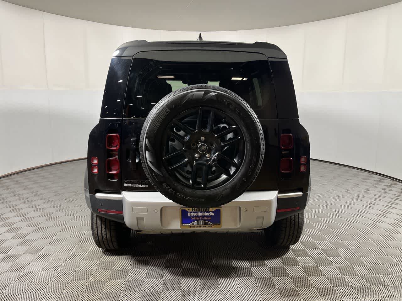 Used 2025 Land Rover Defender 110 S AWD/4WD image 7